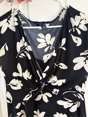 Chaps Black & White Floral Twist-Front Midi Dress